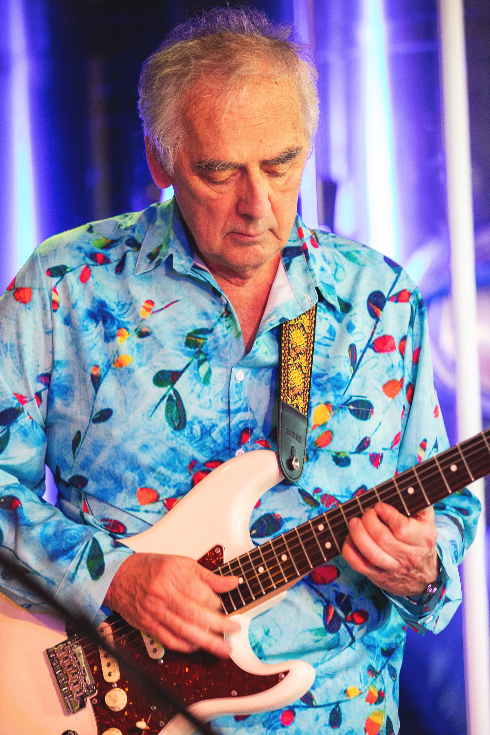 Imre Keblusek, basgitaar